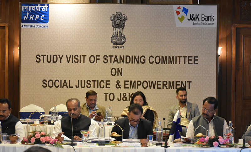 Parliamentary Standing Committee makes study visit to Gulmarg  